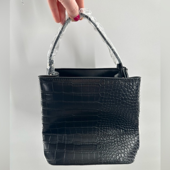 AOTA Elena Black Mock Crocadile Textured Bucket Bag Purse Handbag NWT - Picture 7 of 7